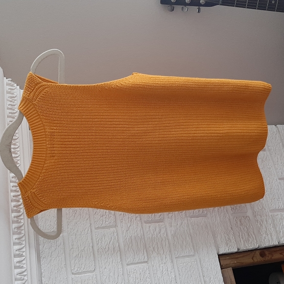 Stitches & Stripes Knitted Mustard West Sleeveless Sweater Size S - Picture 5 of 7